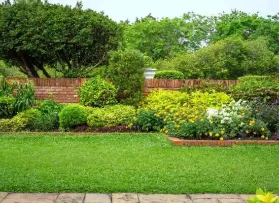 landscaping services Twin Lakes